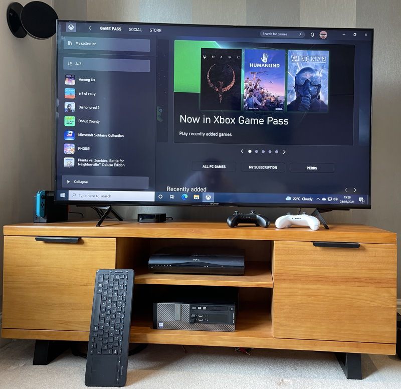 Dell OptiPlex 7010 Small Form Factor installed as a media centre PC in TV Stand